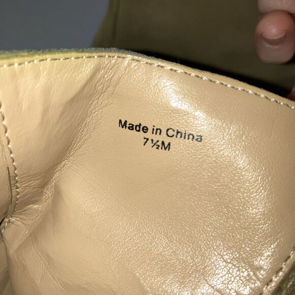 Banana Republic Bootie Boots Faux Suede Womens 7.5 M Taupe Beige Zip Ankle Vegan - Picture 7 of 12